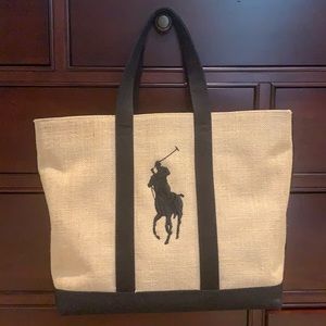 Adorable woven Ralph Lauren tote!